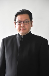 板倉雄司氏